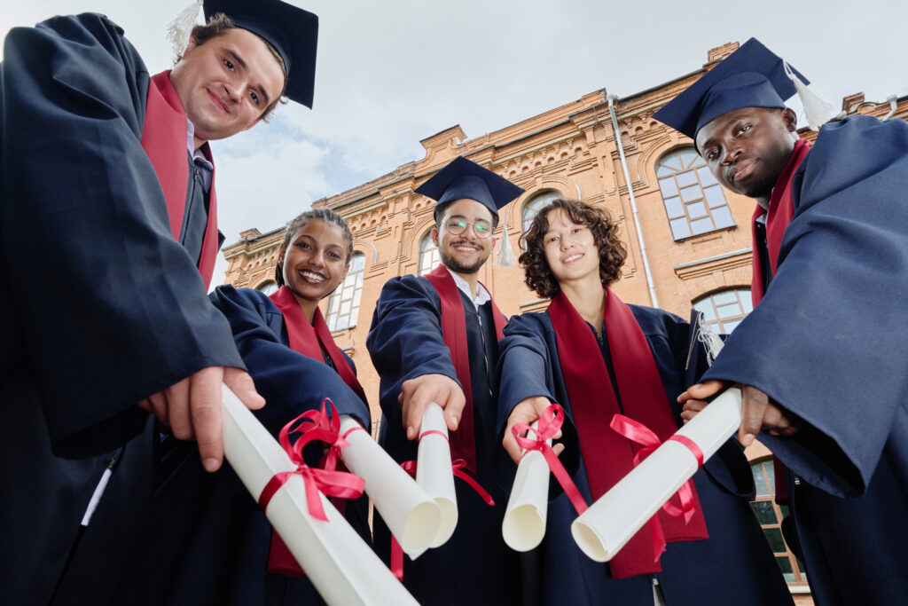 Illustration representing that a degree is not required for the UK Global Talent visa; talent and achievements matter most.